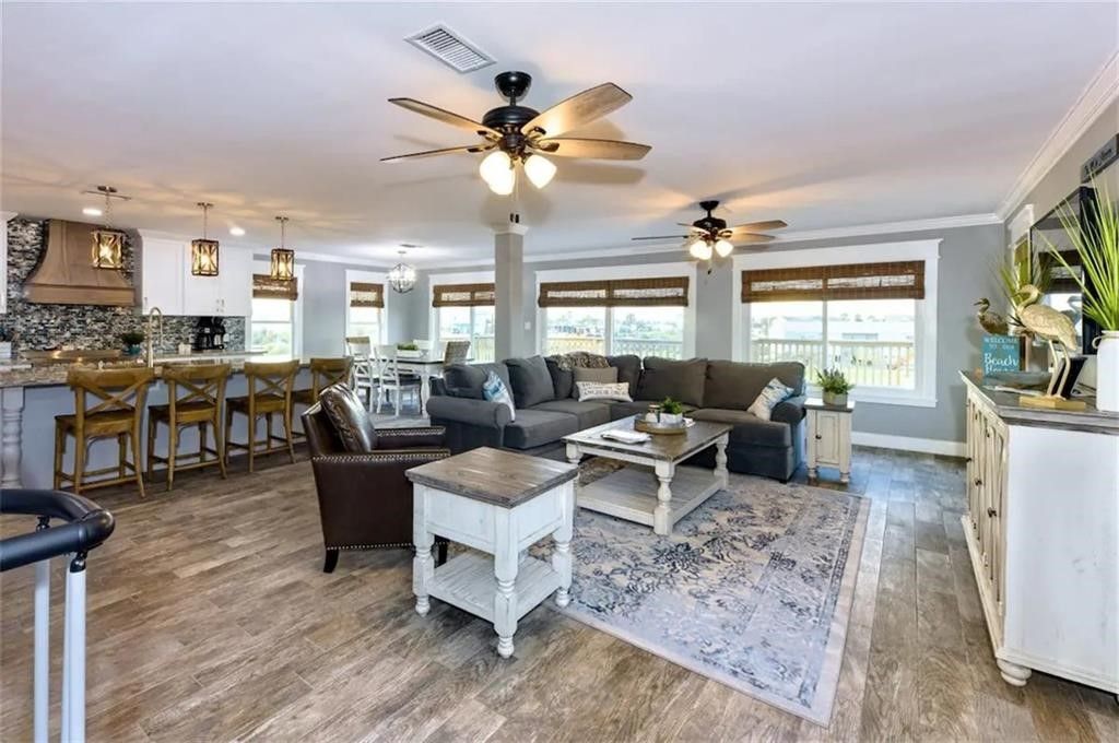 356 E Sagebrush St, Rockport, TX 78382 — photo 4