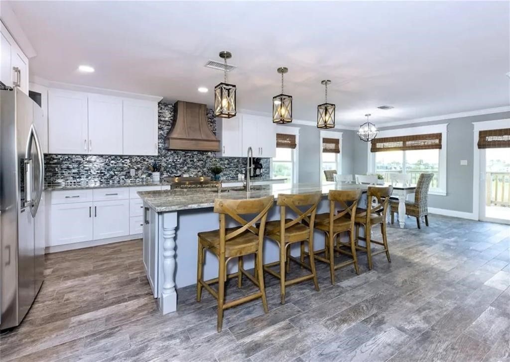 356 E Sagebrush St, Rockport, TX 78382 — photo 5