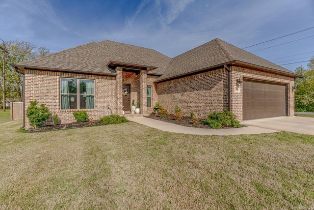 900 S 59th Street, Paragould, AR 72450