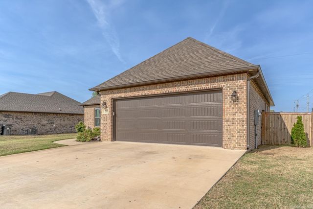 900 S 59th Street, Paragould, AR 72450