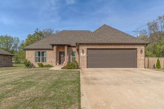 900 S 59th Street, Paragould, AR 72450