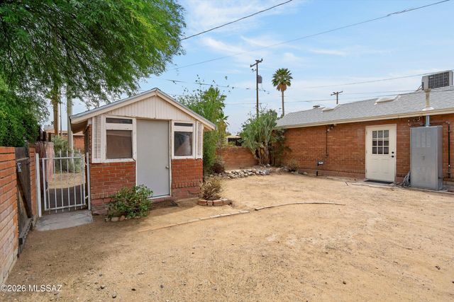 3022 E 1st Street, Tucson, AZ 85716