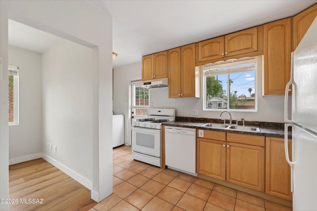 3022 E 1st Street, Tucson, AZ 85716