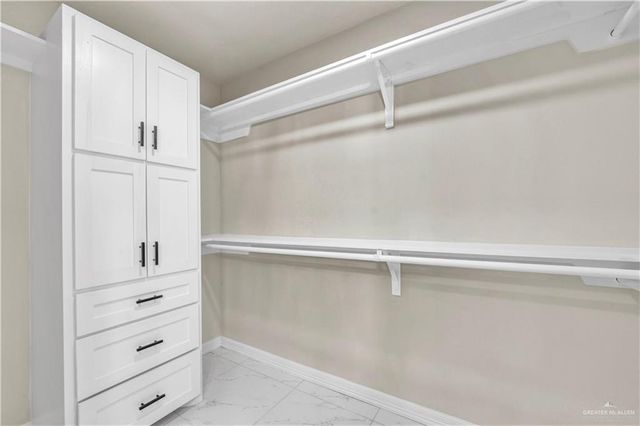 332 Alazan Lane, Alamo, TX 78516