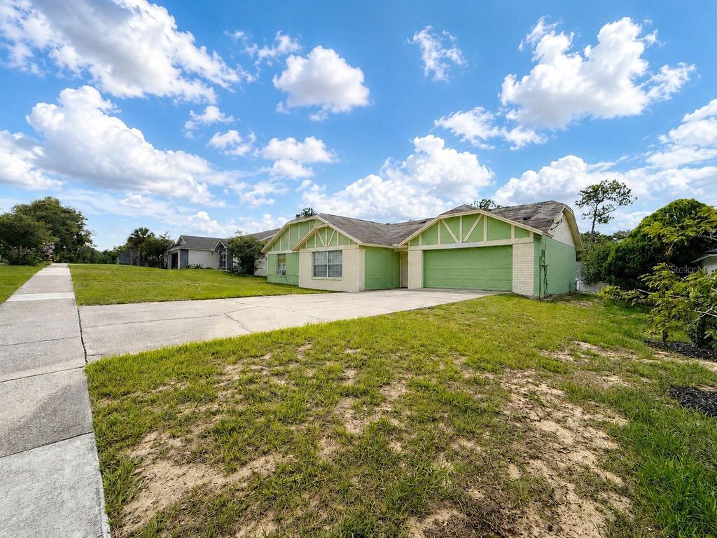 Image 3 of property listing at 7755 BAY CEDAR DRIVE, Orlando, FL 32835