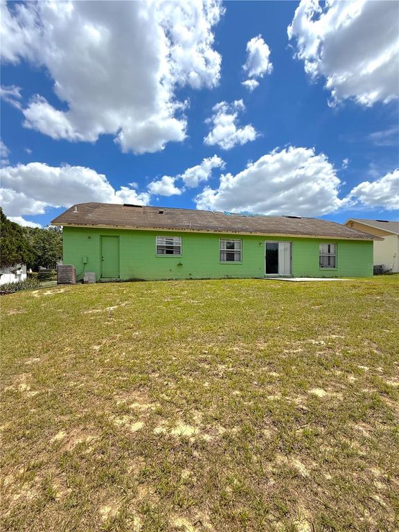 Image 4 of property listing at 7755 BAY CEDAR DRIVE, Orlando, FL 32835
