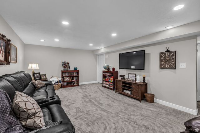 7885 S MANZANO DR, Sandy, UT 84093