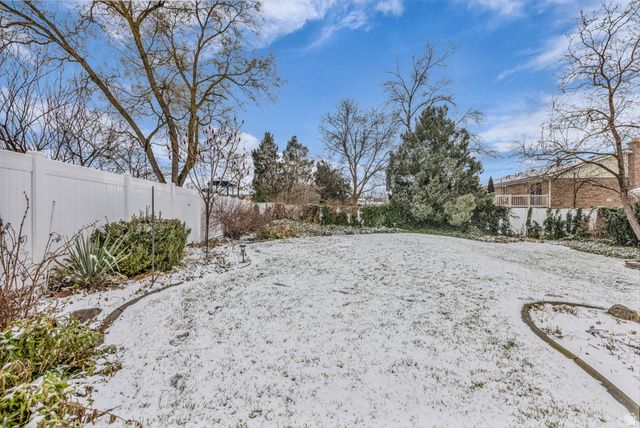 7885 S MANZANO DR, Sandy, UT 84093