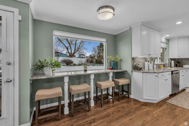 7885 S MANZANO DR, Sandy, UT 84093