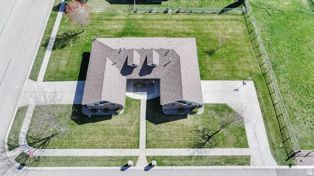 590 E 1ST S, Preston, ID 83263