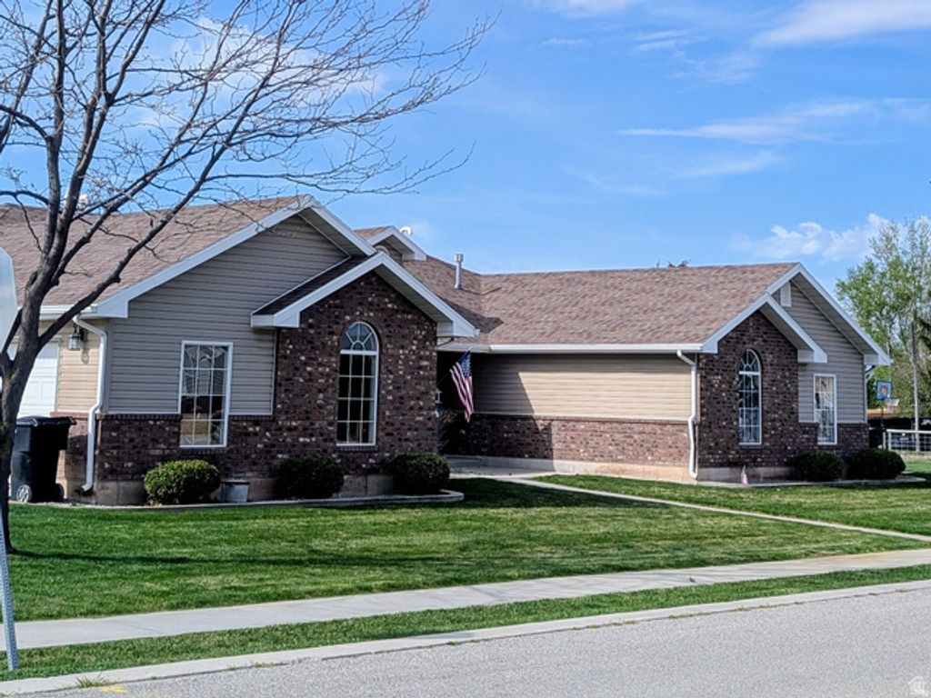 590 E 1ST S, Preston, ID 83263