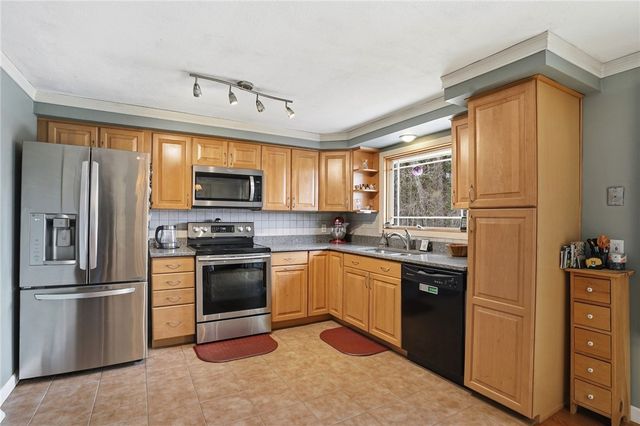 37 Bank Street, Coventry, RI 02816