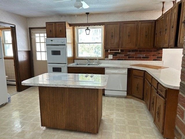 61 Fuller Rd, Palmer, MA 01069