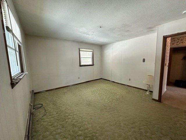 61 Fuller Rd, Palmer, MA 01069