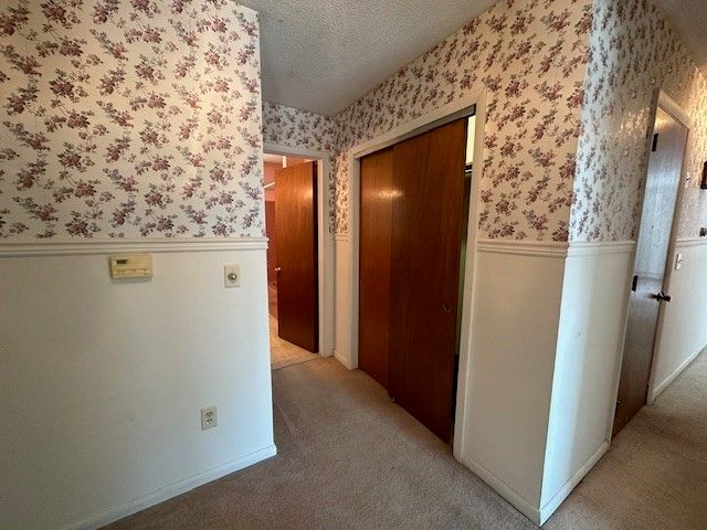 61 Fuller Rd, Palmer, MA 01069