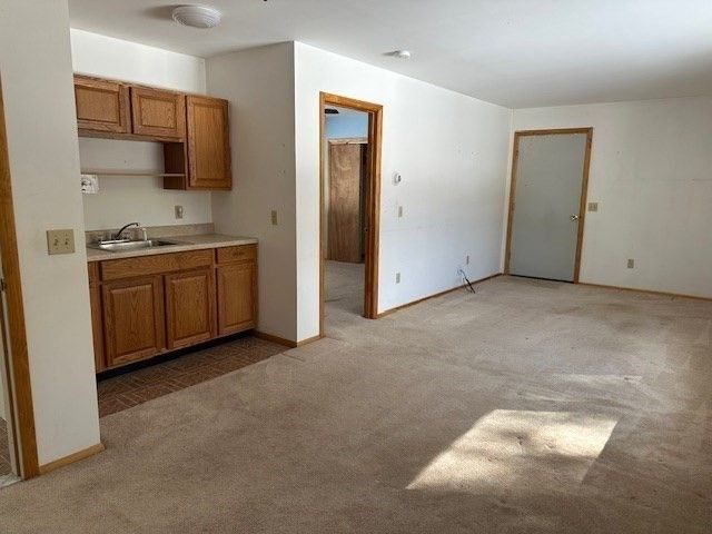 61 Fuller Rd, Palmer, MA 01069