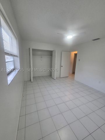 4030 SW 61st Ave 8, Davie, FL 33314