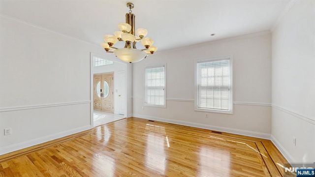 19 Hubbard Court, Allendale, NJ 07401