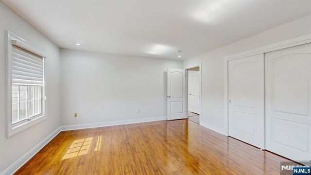 19 Hubbard Court, Allendale, NJ 07401