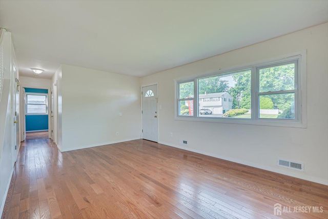 530 Wood Avenue, Iselin, NJ 08830