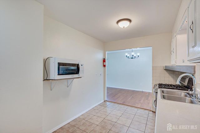 530 Wood Avenue, Iselin, NJ 08830