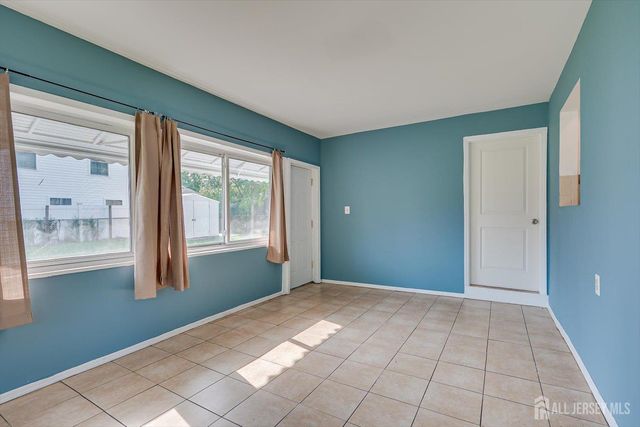 530 Wood Avenue, Iselin, NJ 08830