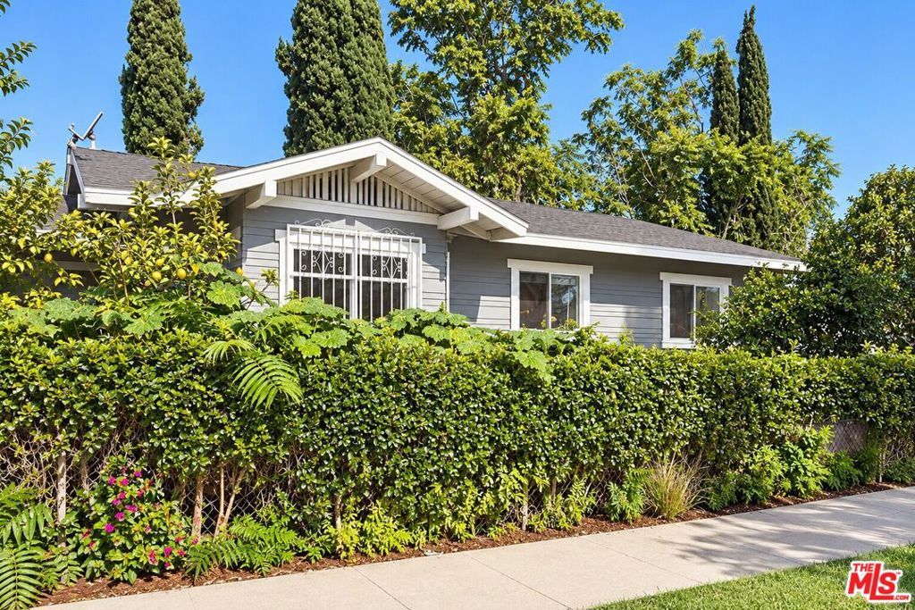 6411 Willis Avenue, Los Angeles, CA 91411 — exterior