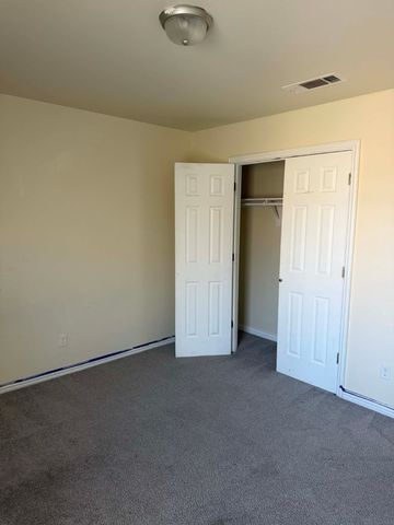 512 Bellevue Lane, Arlington, TX 76012