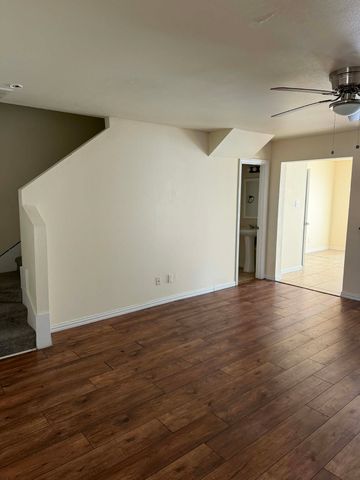 512 Bellevue Lane, Arlington, TX 76012