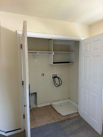 512 Bellevue Lane, Arlington, TX 76012