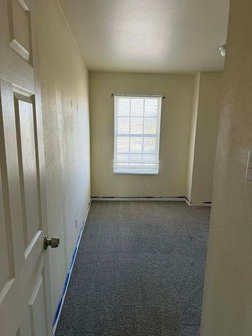 512 Bellevue Lane, Arlington, TX 76012