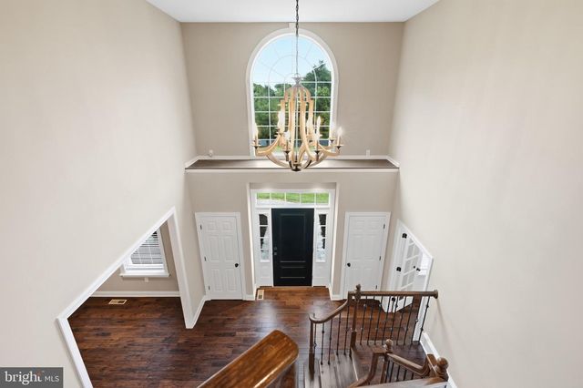 55 ISLAND CT, Easton, PA 18042