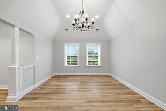 55 ISLAND CT, Easton, PA 18042
