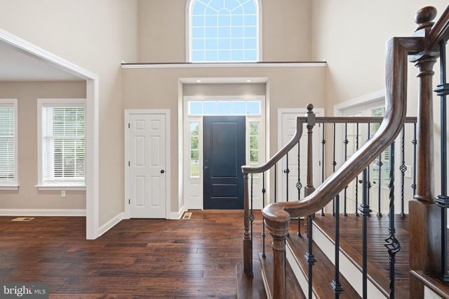 55 ISLAND CT, Easton, PA 18042