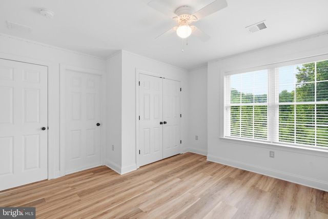 55 ISLAND CT, Easton, PA 18042