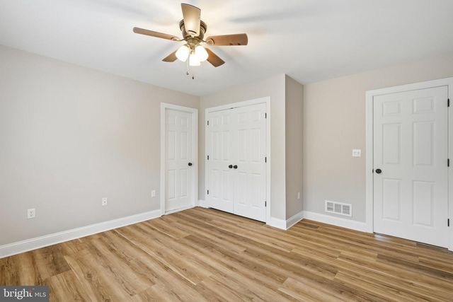 55 ISLAND CT, Easton, PA 18042