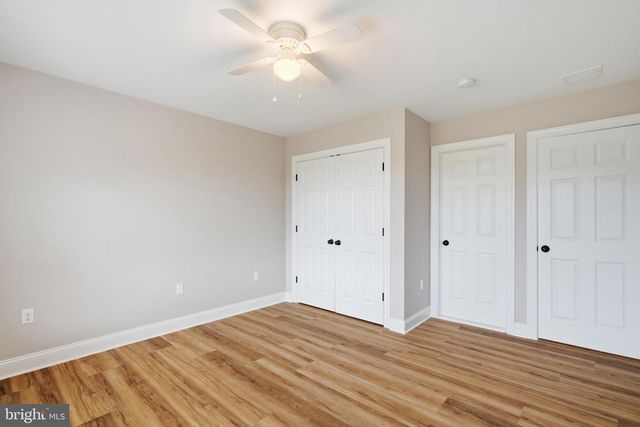 55 ISLAND CT, Easton, PA 18042