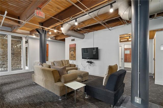 700 Broadway Boulevard 210, Kansas City, MO 64105