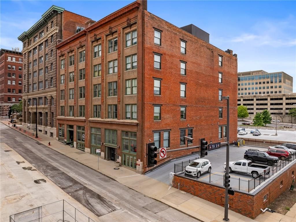 700 Broadway Boulevard 210, Kansas City, MO 64105
