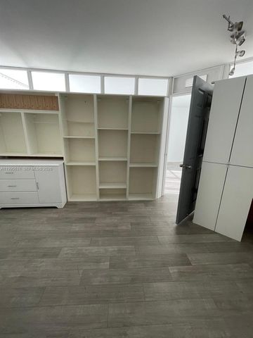 2750 NE 183rd St 2407, Aventura, FL 33160