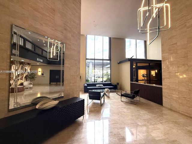 2750 NE 183rd St 2407, Aventura, FL 33160