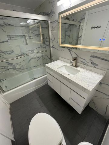 2750 NE 183rd St 2407, Aventura, FL 33160