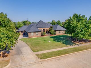 1423 E Twin Brook Terrace, Mustang, OK 73064
