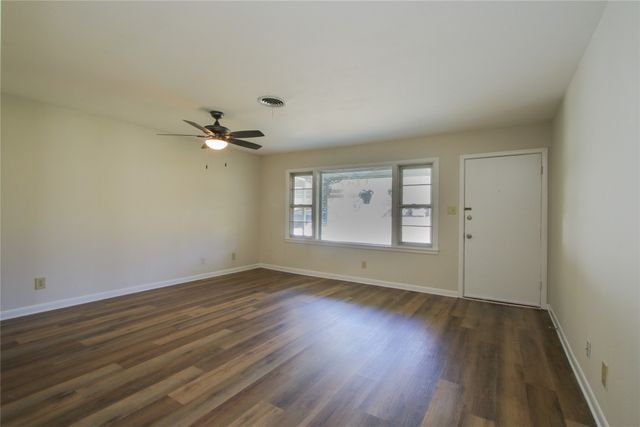 4305 Highland Lake Drive, Lake Worth, TX 76135