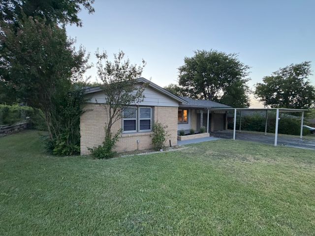 4305 Highland Lake Drive, Lake Worth, TX 76135