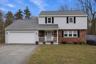 35 Shannon Road, Hampstead, NH 03841
