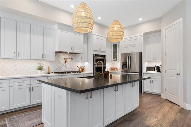 1112 Pick N Shovel Ct, Auburn, CA 95603