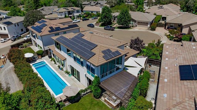 1112 Pick N Shovel Ct, Auburn, CA 95603