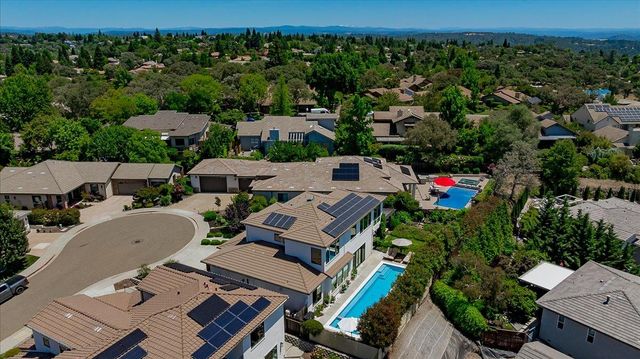 1112 Pick N Shovel Ct, Auburn, CA 95603