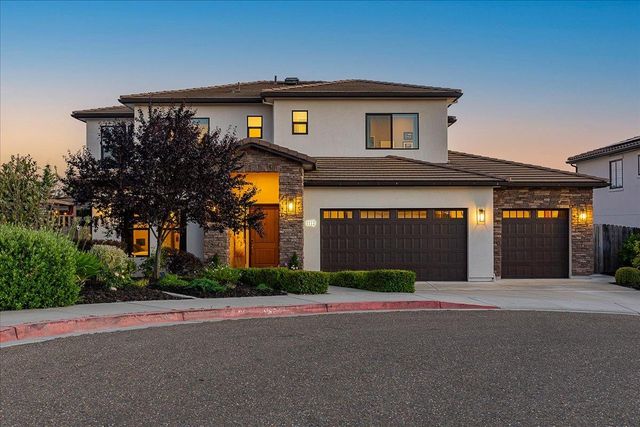 1112 Pick N Shovel Ct, Auburn, CA 95603